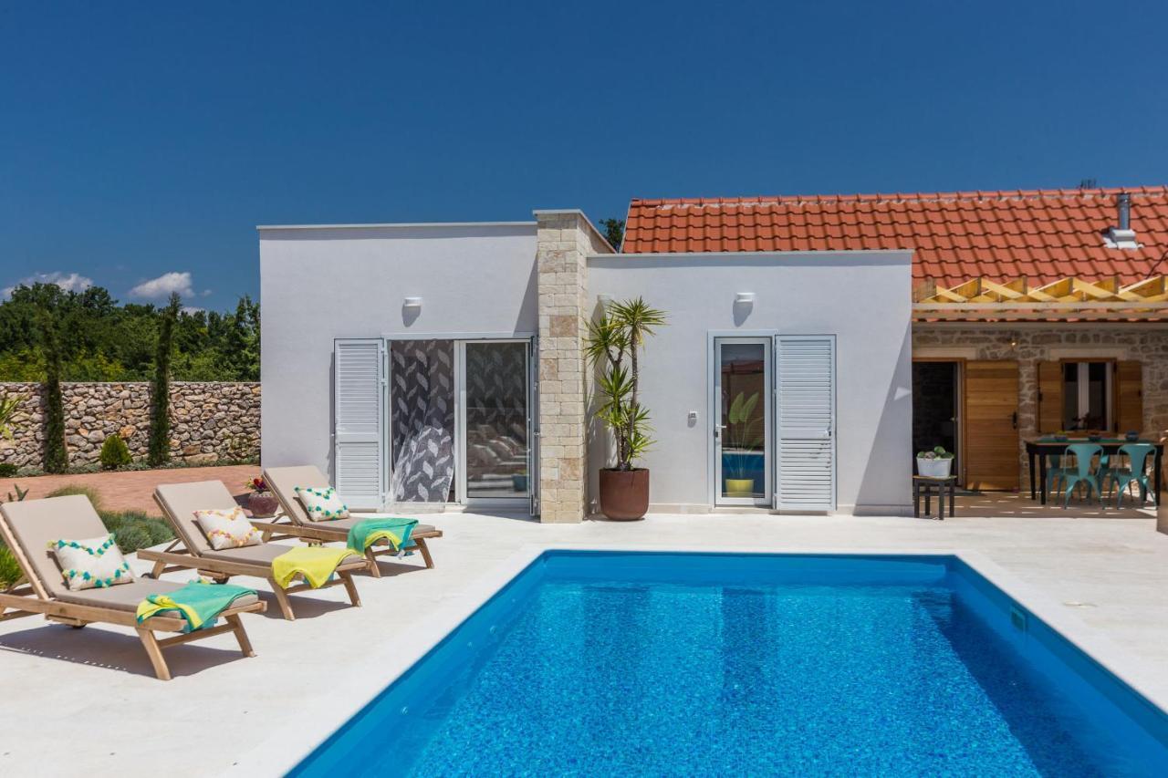 Vila Gallo Galovac  Exterior photo